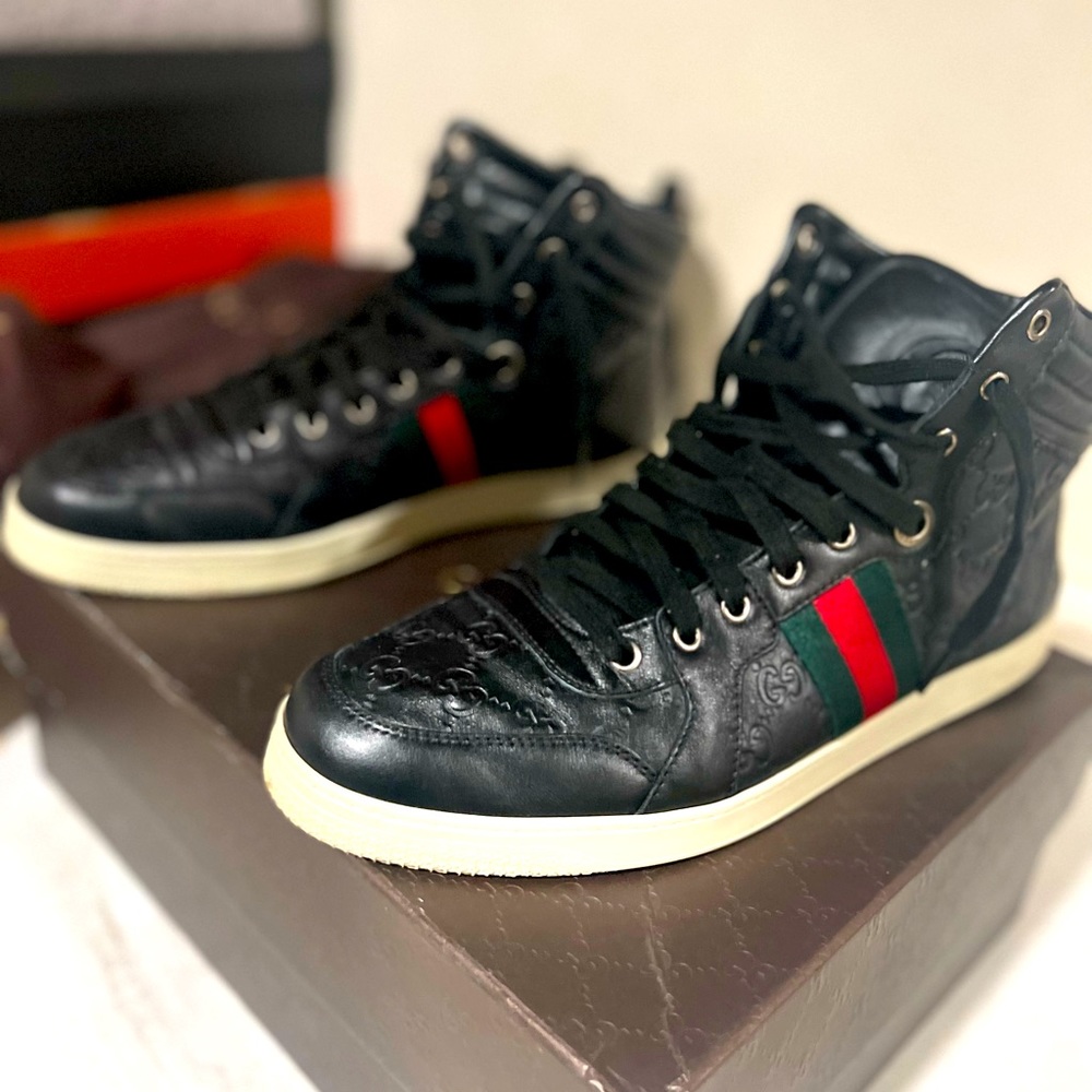 Black size 11 Gucci casual shoes